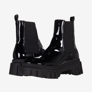 Chinese Laundry Jenny Lug Chelsea Booties